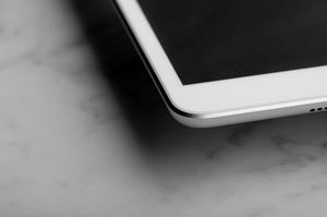 Moshi Moshi iVisor AG - Ochronna folia anty-refleksyjna iPad mini 5 (2019) / mini 4 (biała ramka) uniwersalny 6