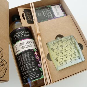 Aromika Namų kvapų rinkinys Aromika Juodoji orchidėja: namų kvapai su lazdelėmis 100 ml + namų kvapų papildymas 500 ml + sausas kvapas 11 g 1
