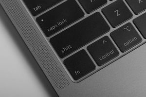 Moshi Moshi ClearGuard - Nakładka na klawiaturę MacBook Air 13 Retina (2019 / 2018) (EU layout) uniwersalny 6