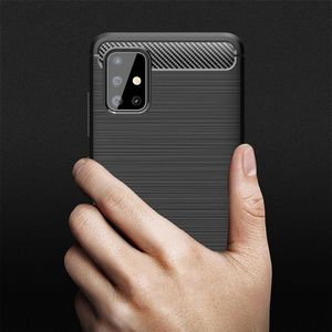 Hurtel Carbon Case elastyczne etui pokrowiec Samsung Galaxy A51 czarny 7