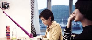 Selfie stick Momax Momax Selfie Hero - Uniwersalny kij do selfie + pilot Bluetooth (100 cm) (Black/Blue) uniwersalny 6