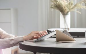 Etui na tablet Moshi Moshi VersaCover - Etui origami iPad Pro 11 (2020/2018) z ładowaniem Apple Pencil (Savanna Beige) uniwersalny 9