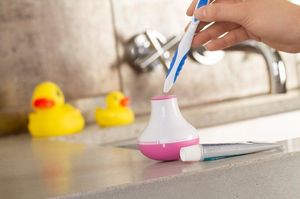 Quirky Timer Bobble Brush do mycia zębów z uchwytem niebieski 2