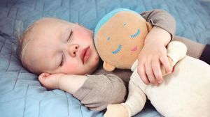 Lulla Doll Lalka emitująca biały szum niebieska 3