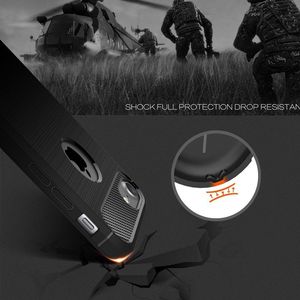 Etui IPHONE SE 2020 Pancerne Carbon czarne 5