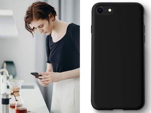 Spigen Etui Spigen Liquid Crystal do Apple iPhone 7/8/SE 2020 Matte Black + Szkło 3mk uniwersalny 4