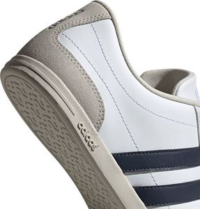Adidas Buty męskie Caflaire białe r. 41 1/3 (EE7599) 2