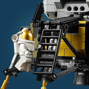 LEGO Creator Expert Lądownik księżycowy Apollo 11 NASA (10266) 4