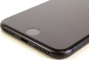 Smartfon Apple iPhone 7 2/32GB Czarny Powystawowy 5