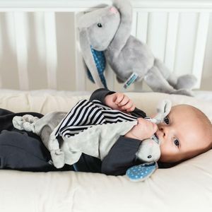 Whisbear DouDou Kocyk Przytulanka Króliczek szary 4