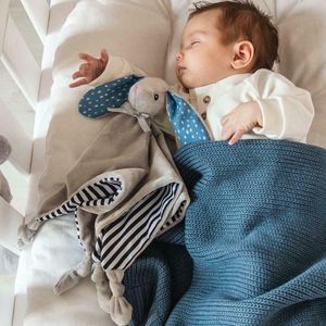 Whisbear DouDou Kocyk Przytulanka Króliczek szary 5