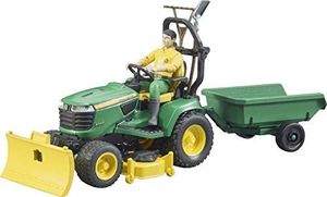 Bruder Traktorek John Deere z figurką ogrodnika 1