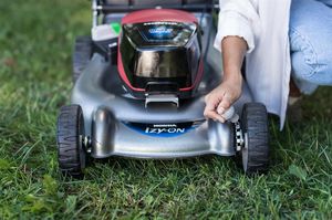 Kosiarka akumulatorowa Honda HRG 466 XB 15