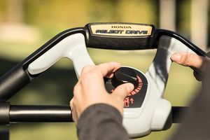 Kosiarka spalinowa Honda HRX 476C2 VKE 7