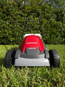 Kosiarka elektryczna Honda HRE 330 A2 9