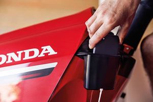 Traktor ogrodowy Honda HF 2417K5 HTE 8