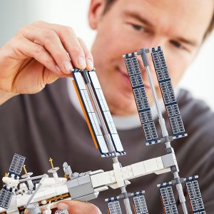 LEGO Ideas Międzynarodowa Stacja Kosmiczna (21321) 3