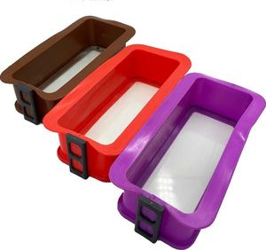 FORMA SILIKONOWA ZE SZKLANYM DNEM DO CHLEBA KEKSU 4