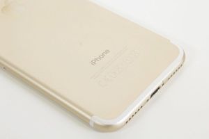 Smartfon Apple iPhone 7 2/32GB Złoty Powystawowy 8