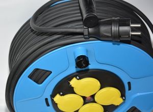 Hilark przedłużacz wzmocniony 3g1,5mm2 bęben ogrodowy 70m (918301040/70/M) 1