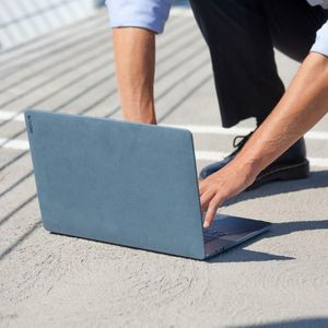 Etui Incase Incase Textured Hardshell in NanoSuede Materiałowa obudowa MacBook Pro 13 (2019/2018/2017/2016) (Turquoise) uniwersalny 14