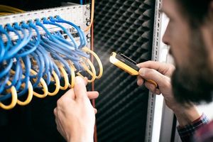 Latarka Brennenstuhl Latarka / Lampa LED HL 100 z klipsem i magnesem na zacisku 107+10lm 1175990010 3