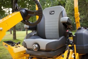 Traktor ogrodowy Cub Cadet Traktor Ogrodowy Zero Turn Z5 152 5