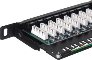 NetRack Patch panel 19'' 0,5U 24-porty Kat. 6 UTP Czarny (104-11) 4