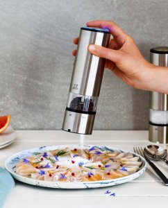 Młynek do przypraw Peugeot Peugeot ELIS SENSE electrical pepper grinder stl. steel 20 cm 12