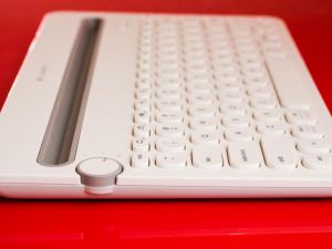 Klawiatura Logitech K480 Bezprzewodowa Biała US (920-006367) 3