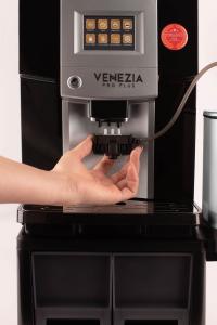 Ekspres ciśnieniowy Venezia Pro+ ECS + 1 kg kawy 11