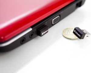 Pendrive Verbatim Store 'n' Stay NANO, 32 GB  (98130) 7
