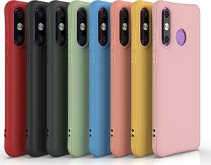 Hurtel Soft Color Case elastyczne żelowe etui do Huawei P30 Lite czarny uniwersalny 6
