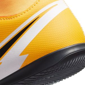 Nike Buty piłkarskie Nike Mercurial Superfly 7 Club IC Jr AT8153 32 7