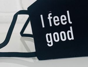 E-druk Maseczka Ochronna Wielokrotnego Użytku MM20 Czarna z napisem r. S 3