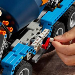 LEGO Technic Betoniarka (42112) 14