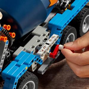 LEGO Technic Betoniarka (42112) 4