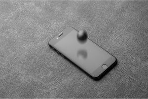 Moshi Szkło hybrydowe Moshi AirFoil Pro Apple iPhone SE 2020/8 (czarna ramka) 7