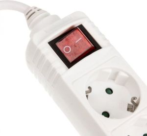 Listwa zasilająca InLine 5 gniazd 1.5 m biała (16451G) 2