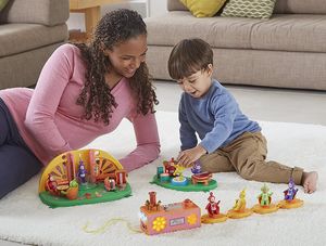 Figurka Giochi preziosi Teletubisie interaktywny domek ze światłem i dźwiękiem+figurka Po 4