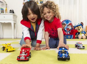 Figurka Spin Master Psi Patrol Ready Race Rescue - Marshall + wyścigówka z napędem i dźwiękiem (6054502) 2