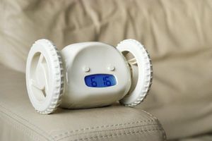 Nanda Home Uciekający Budzik Clocky White / Biały 7