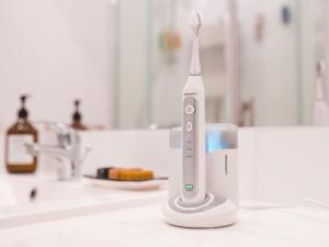 Szczoteczka Berdsen UV Sonica B1 Biała 7