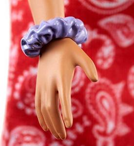 Lalka Barbie Barbie Fashionistas Modna przyjaciółka - różowa sukienka, biały wzór (FBR37/GHW65) 3