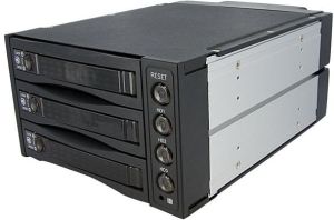 Kieszeń StarTech na 3 dyski twarde 2,5/3.5", SAS, SATA (SATSASBAY3BK) 5
