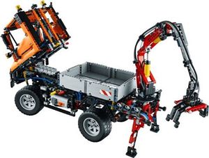 LEGO LEGO Technic 8110 - Unimog U400 6