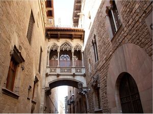 DecoNest Fototapeta - Barcelona Palau generalitat in gothic Barrio - 200X154 1