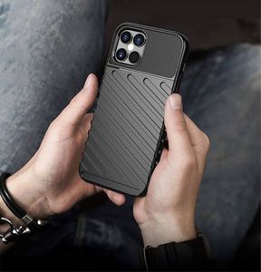 Etui IPHONE 12 PRO Pancerne Thunder Case czarne (92919) - om-49388 11