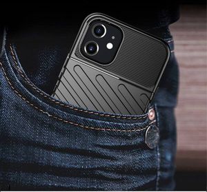 Etui IPHONE 12 Pancerne Thunder Case czarne 11