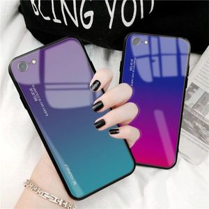 Hurtel Gradient Glass etui pokrowiec nakładka ze szkła hartowanego iPhone SE 2020 / iPhone 8 / iPhone 7 czarno-niebieski 11